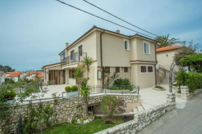 Отель Apartments Nada  Раб